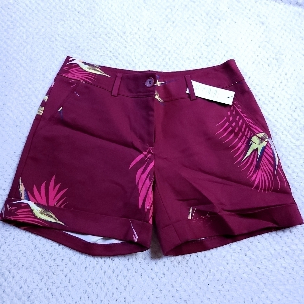 NWT Mid Rise Palm Leaf Hawaiian Chino Shorts SZ 4 Apt. 9 Torie